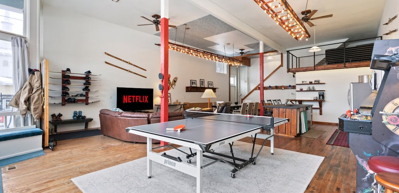 Harwood Building BEST Family SKI BIKE Mullan, Idaho Vacation