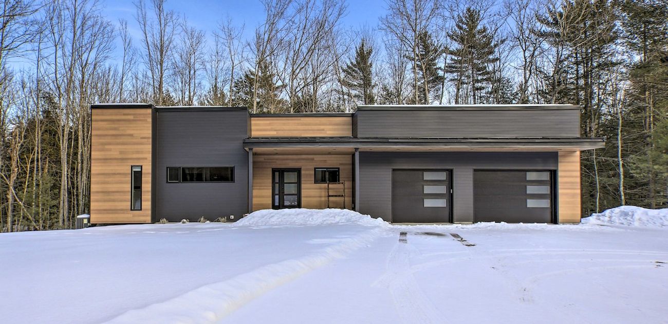 ModernChic Interlochen Home w/ Deck & Game Room! Interlochen