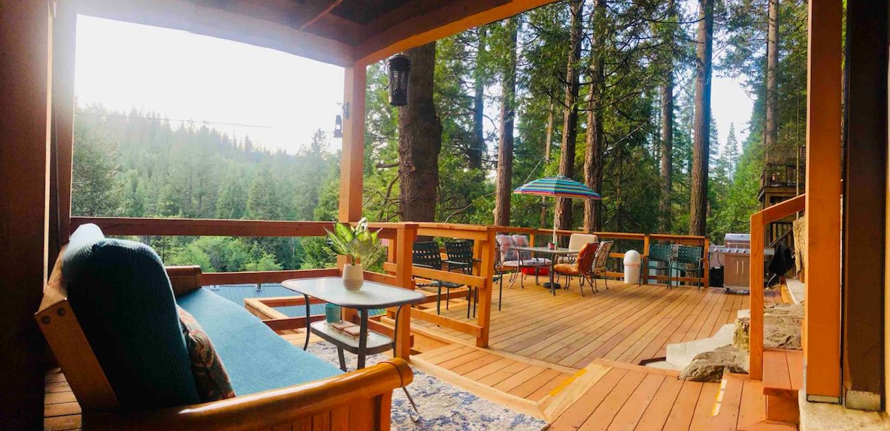 Chiela’s Sugar Pine Cabin (Downstairs) Oakhurst, California Vacation