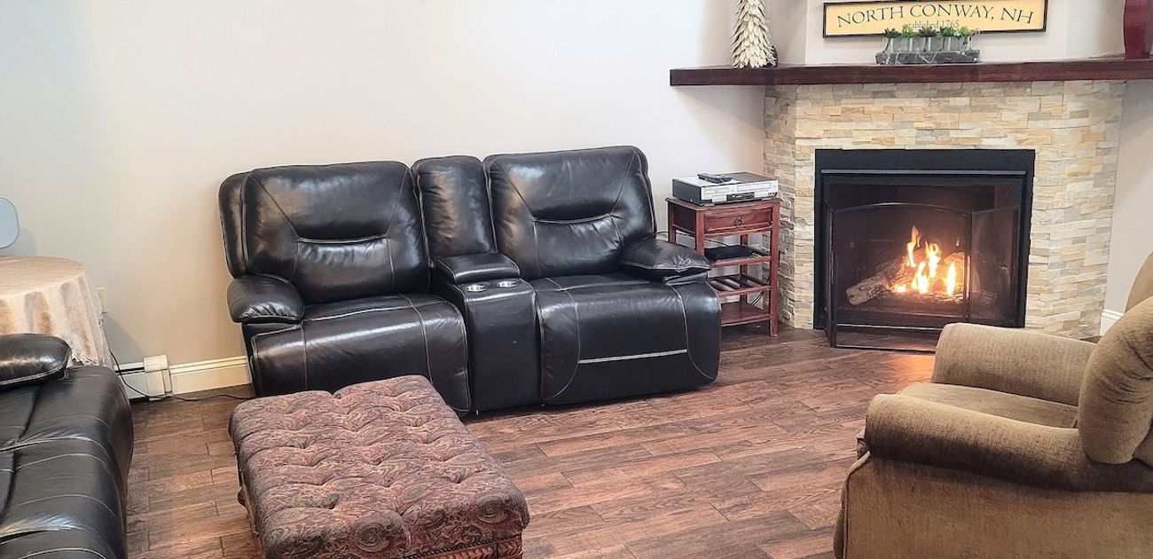 Luxury Vacation Rental in the Heart of North Conway, NH CALL (978) 815