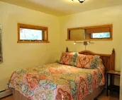 2-floor Rural Hillside Serenity Close to Town.  Hike and Bike from the House