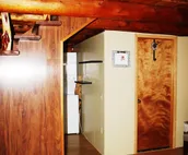 Upper Paradise Log Cabin - Nightly Rental in the Woods