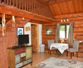 Upper Paradise Log Cabin - Nightly Rental in the Woods