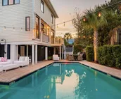 109Beach/Elegant Luxury/Upscale/Gourmet Kitchen/private pool/elevator