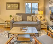 Spa-quality amenities, dog friendly, close to trails, IN Dunes Nat’l Park