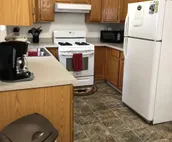 2 bedroom, 1 bath quiet lodge close to town with forest views!