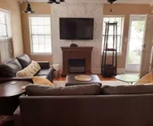 Lovely Sooner Cottage 4 Blocks To OU. Sleeps 7