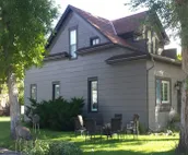 YELLOWSTONE HOUSE OF THE 3 BEARS,  2 Blocks to Downtown, Book Same Day