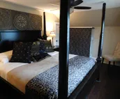 YELLOWSTONE HOUSE OF THE 3 BEARS,  2 Blocks to Downtown, Book Same Day