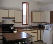 The Attic-  Second Floor Apartment, Private Deck With A View, Downtown