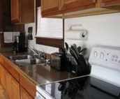 The Cottage ~ quiet downtown home, stunning view, walking distance to everything