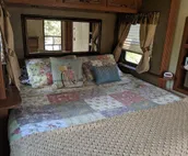 Sandpiper 40ft RV @EvansCliff /HotTub on deck, BBQ grill