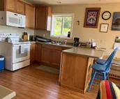 Snappers Inn cottage with water views, free bikes, washer/dryer, walk to town