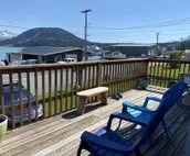 Snappers Inn cottage with water views, free bikes, washer/dryer, walk to town