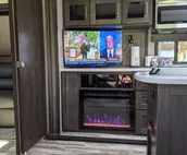 Reflection 37ft RV @EvansCliff  w/Hot Tub on Deck, Beautiful Canyon Overlook!