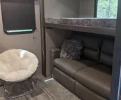 Reflection 37ft RV @EvansCliff  w/Hot Tub on Deck, Beautiful Canyon Overlook!