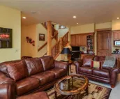 Alpine Vista Lodge: Sweeping Mountain Views; 4 King Masters + bunk; Hot Tub