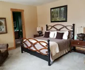 Alpine Vista Lodge: Sweeping Mountain Views; 4 King Masters + bunk; Hot Tub