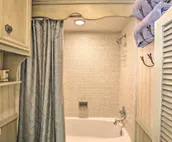 Private Home w/Hot Tub & Patio Near Downtown Tulsa