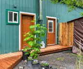 Seward Studio w/ Deck, Outdoor Dining & Mtn Views!