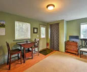 Seward Studio w/ Deck, Outdoor Dining & Mtn Views!
