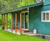 Seward Studio w/ Deck, Outdoor Dining & Mtn Views!