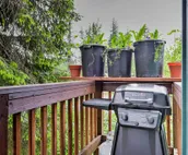 Seward Studio w/ Deck, Outdoor Dining & Mtn Views!