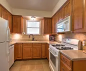 Cozy Union Pier House w/ Hot Tub, Deck & Backyard!