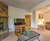 Cozy Union Pier House w/ Hot Tub, Deck & Backyard!