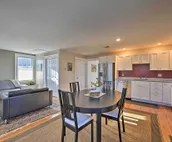 Bright 2nd-Floor Apt - 1/2 Mi to Greenport Harbor!