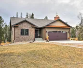 Black Hills Getaway w/ Deck - Near Hiking Trails!