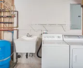 The Price is Right at the Starbright House: Cheery & Quiet Family Home