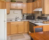 The Price is Right at the Starbright House: Cheery & Quiet Family Home