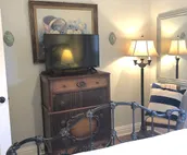 Historic Farmhouse ~ Near Historic NOTO~Bring The Entire Family!