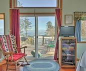 'A Room with a View' Peaceful Retreat on PoW
