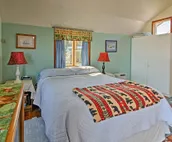 'A Room with a View' Peaceful Retreat on PoW
