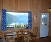 The Gathering Place Cabin #1, rustic cabin on the water, close to Chilkoot River
