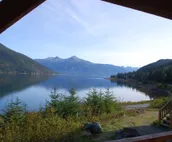 The Gathering Place Cabin #1, rustic cabin on the water, close to Chilkoot River
