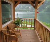 The Gathering Place Cabin #1, rustic cabin on the water, close to Chilkoot River