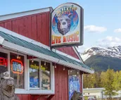 Studio with private hot tub, WiFI, & tranquil glacier views