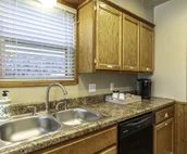 NEWLY FURNISHED LUXURY RETREAT AT OKC/MOORE/NORMAN BORDER!