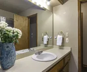 NEWLY FURNISHED LUXURY RETREAT AT OKC/MOORE/NORMAN BORDER!