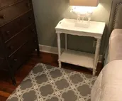 Vineyard Mansion - Carriage House - 1 Queen 1 Full Bed