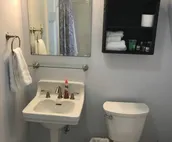 Vineyard Mansion - Carriage House - 1 Queen 1 Full Bed