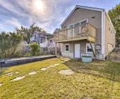 Waterside Portsmouth Home w/Deck, 11 Mi to Newport