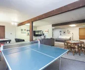 Charming Lake House within Walking Distance from Lake