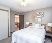 Charming Lake House within Walking Distance from Lake