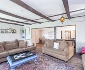 Charming Lake House within Walking Distance from Lake