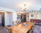Charming Lake House within Walking Distance from Lake