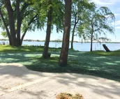 Lake Front, Farmstyle Cabin on Lake Kampeska w/ Dock & the View